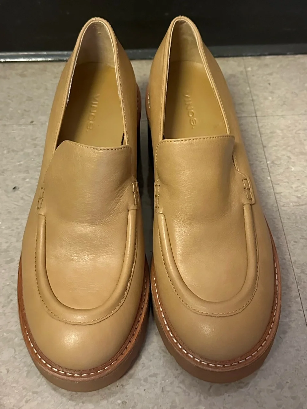 Vince Rowe Platform Leather Loafer Size 7.5 Lug Sole Chunky Shoes Natural Tan